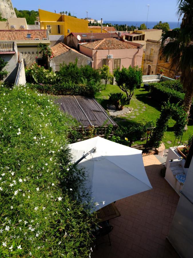 مبيت وإفطار ميلاتسو L'Antico Borgo المظهر الخارجي الصورة