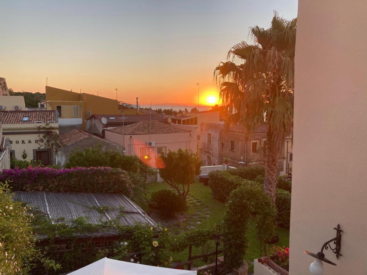 مبيت وإفطار ميلاتسو L'Antico Borgo المظهر الخارجي الصورة