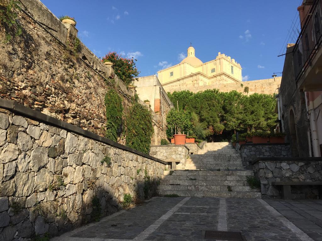 مبيت وإفطار ميلاتسو L'Antico Borgo المظهر الخارجي الصورة
