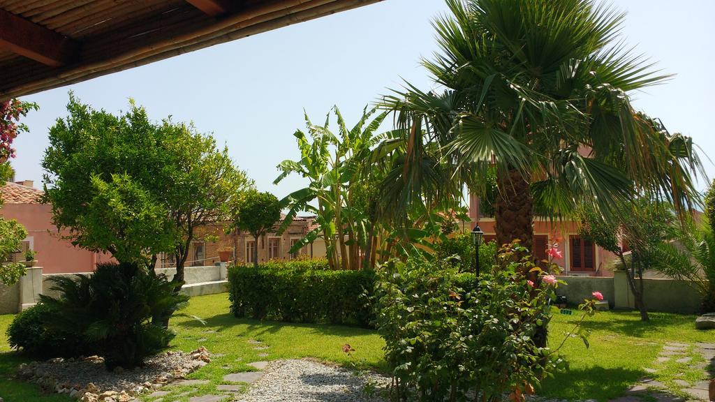 مبيت وإفطار ميلاتسو L'Antico Borgo المظهر الخارجي الصورة