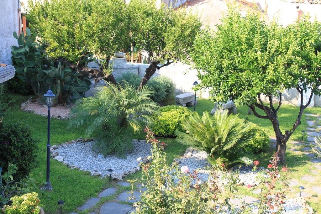 مبيت وإفطار ميلاتسو L'Antico Borgo المظهر الخارجي الصورة
